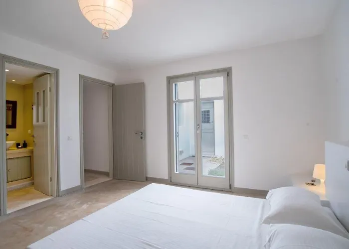 Piperi On The Rocks Villa