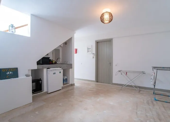 Piperi On The Rocks Villa Náoussa