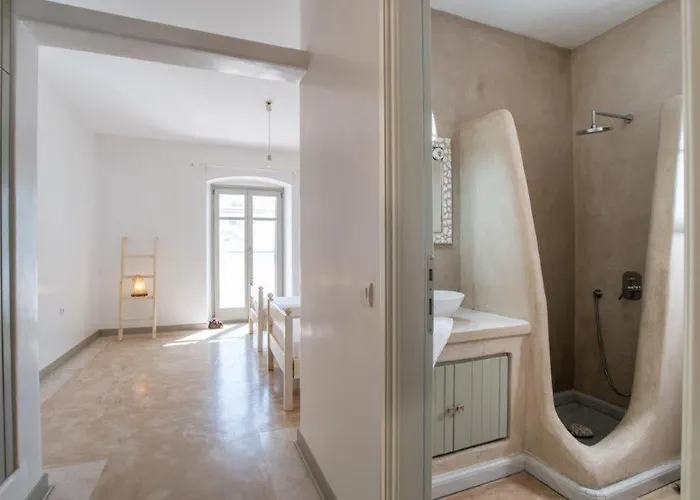 Piperi On The Rocks Villa Náoussa