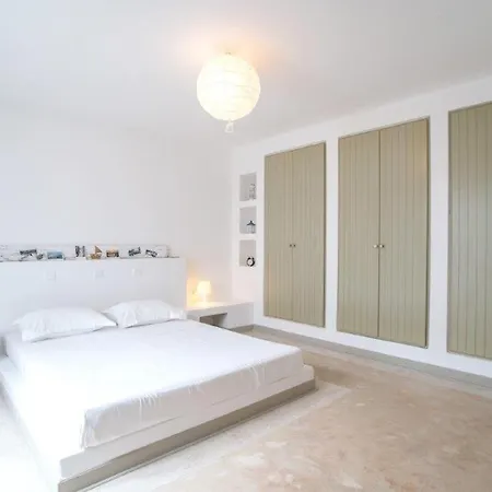 Piperi On The Rocks * Naoussa