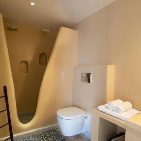 Piperi On The Rocks * נאוסה