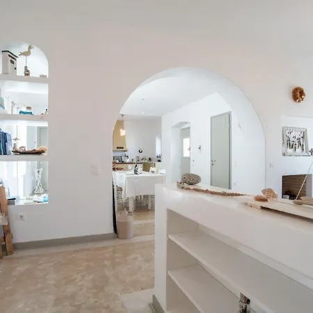 Piperi On The Rocks Villa Naoussa