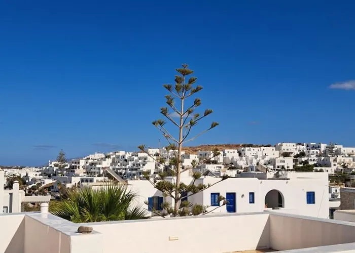 Piperi On The Rocks * Naousa (Paros)