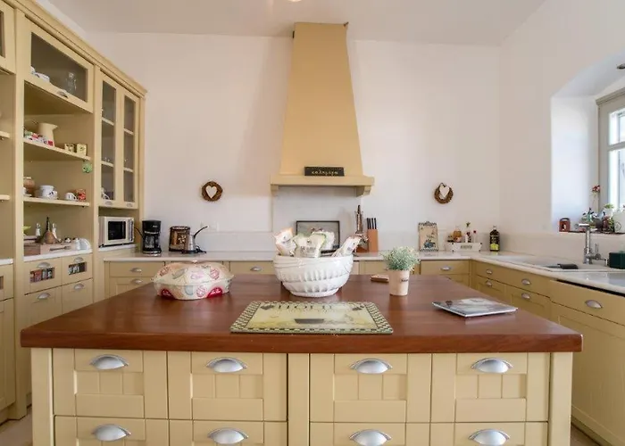 Piperi On The Rocks * Nausa