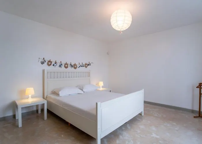 Piperi On The Rocks Vila