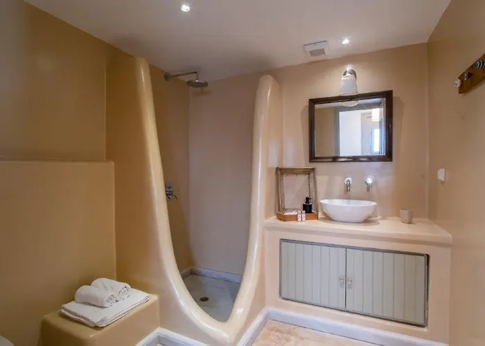 Piperi On The Rocks Vila *