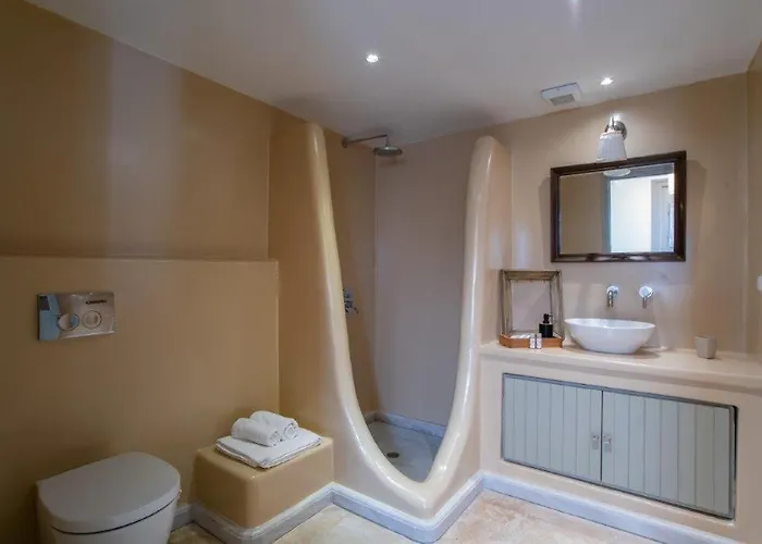 Piperi On The Rocks Nausa