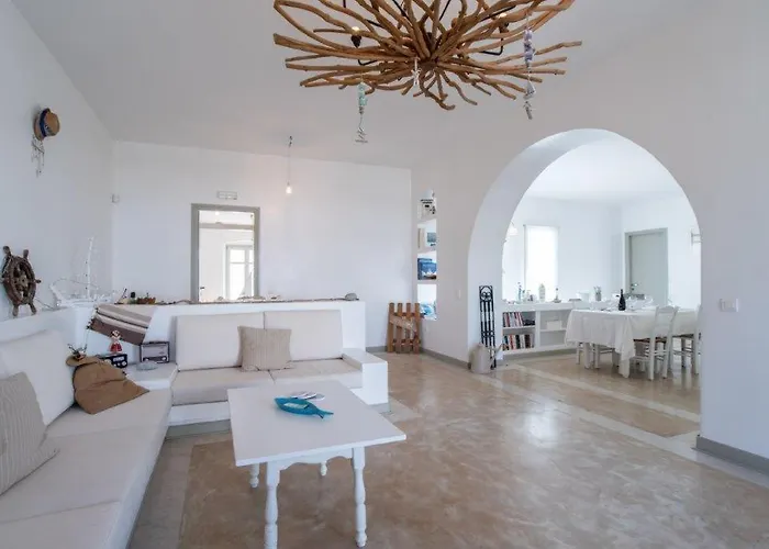 Piperi On The Rocks * Naousa (Paros)