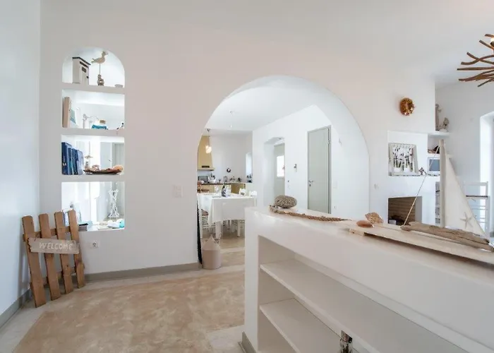 Piperi On The Rocks Villa Naousa (Paros)